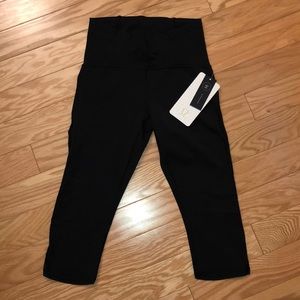 New with tags: Lululemon black cropped leggings